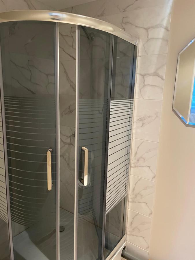 Kurbrauksim Windau Rooms Ventspils Exterior foto